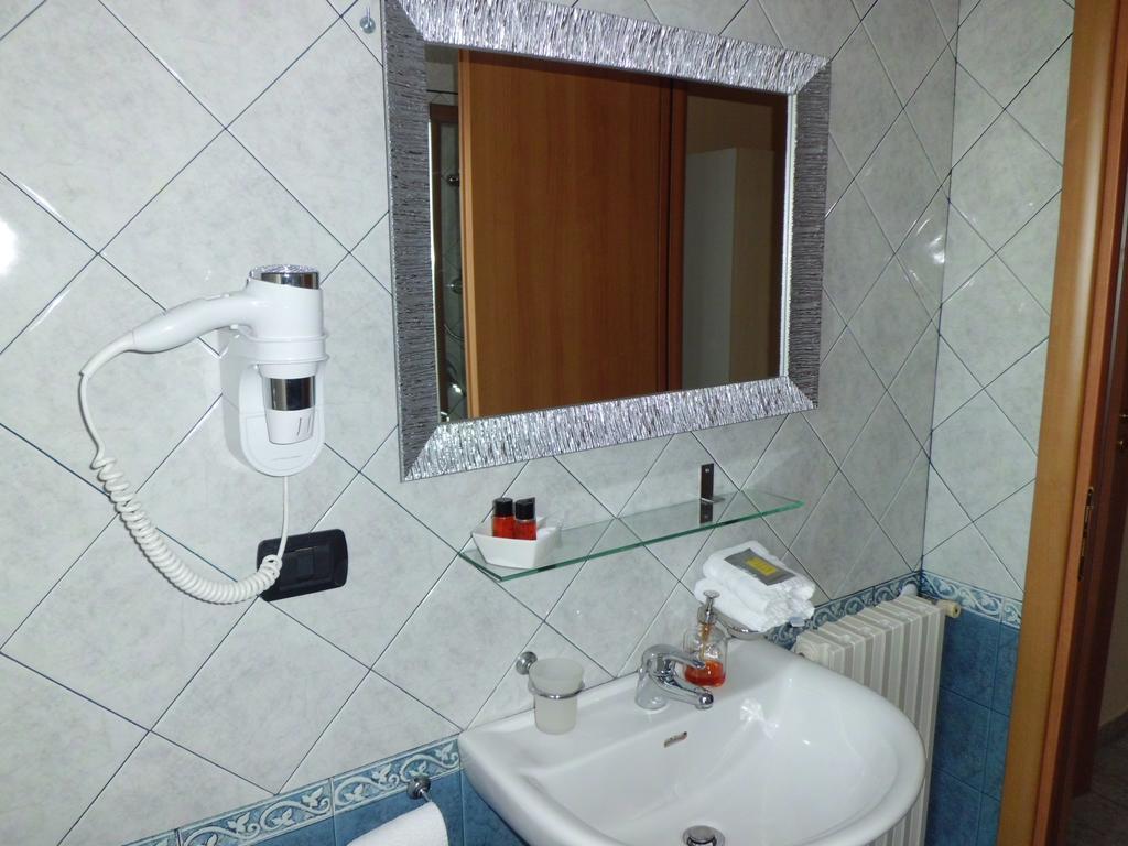 Quarantadue Quindici Hotel Termoli Kamer foto