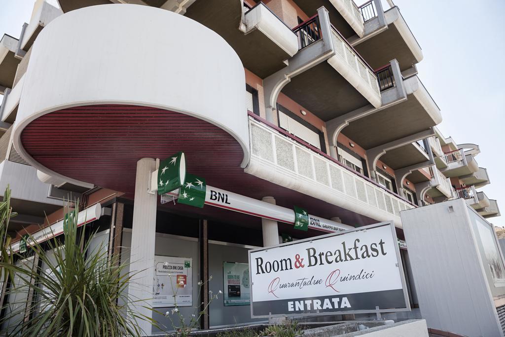 Quarantadue Quindici Hotel Termoli Buitenkant foto