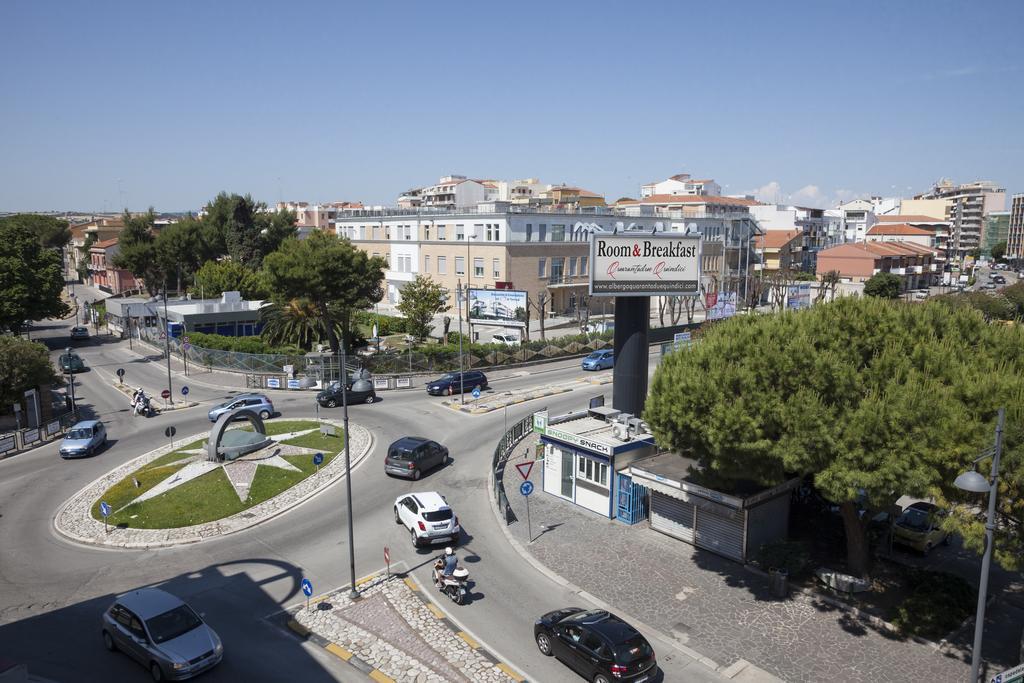 Quarantadue Quindici Hotel Termoli Buitenkant foto