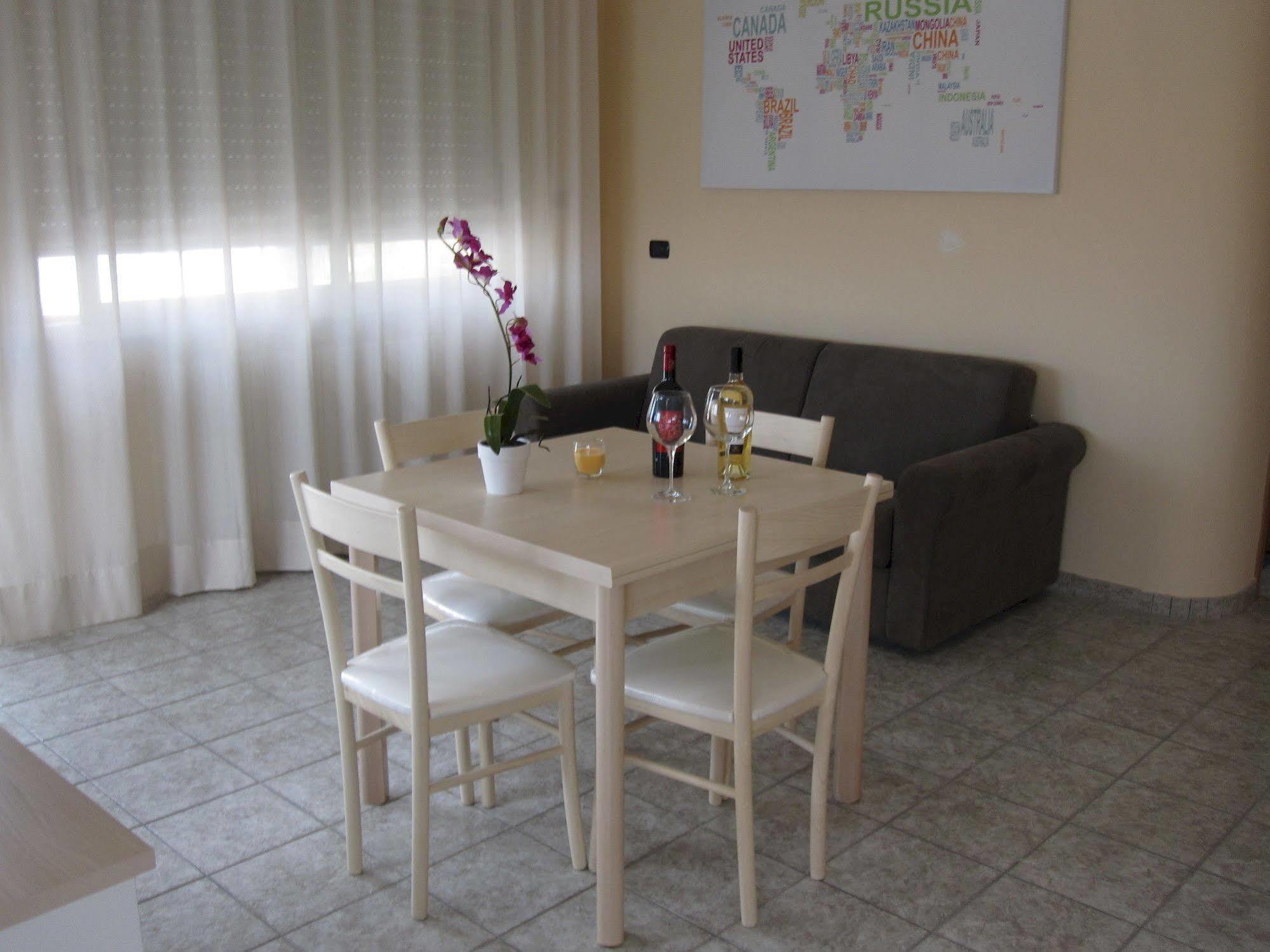 Quarantadue Quindici Hotel Termoli Buitenkant foto