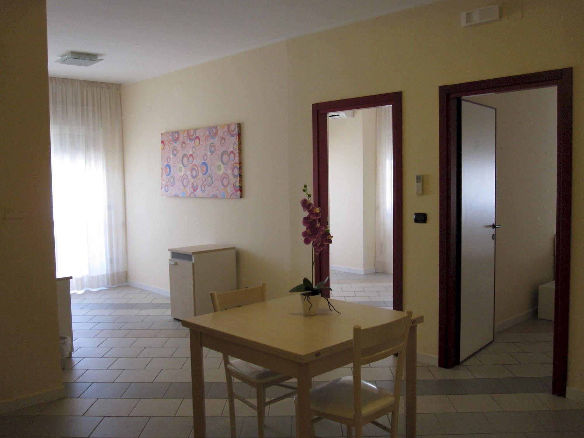 Quarantadue Quindici Hotel Termoli Buitenkant foto