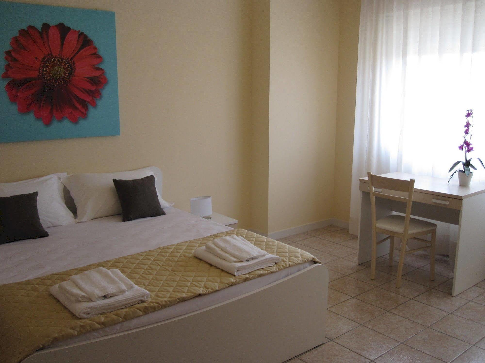 Quarantadue Quindici Hotel Termoli Buitenkant foto