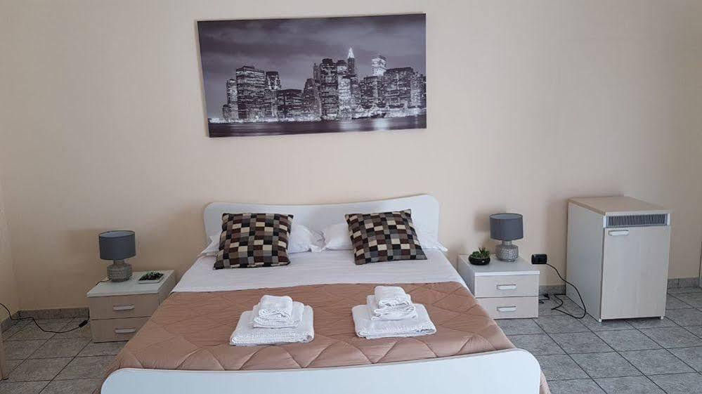Quarantadue Quindici Hotel Termoli Buitenkant foto