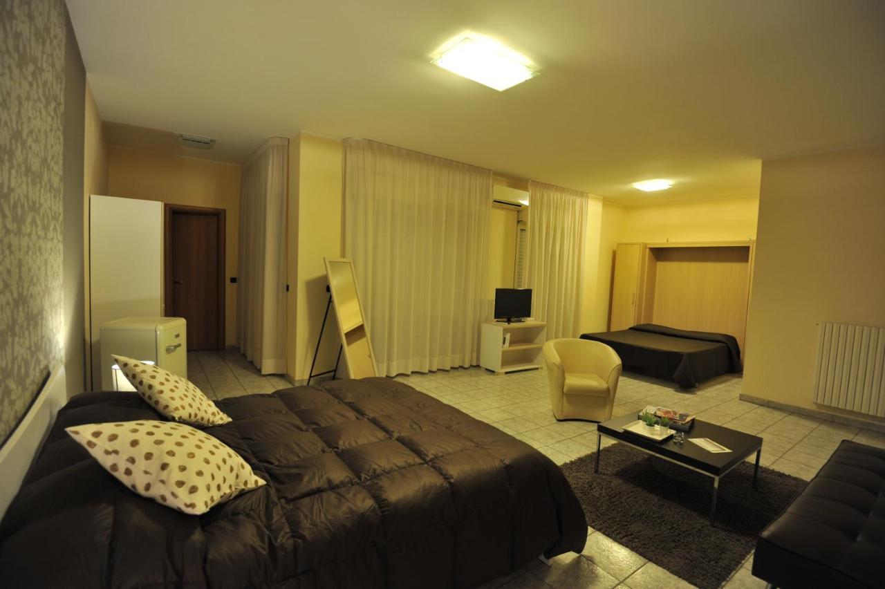 Quarantadue Quindici Hotel Termoli Buitenkant foto