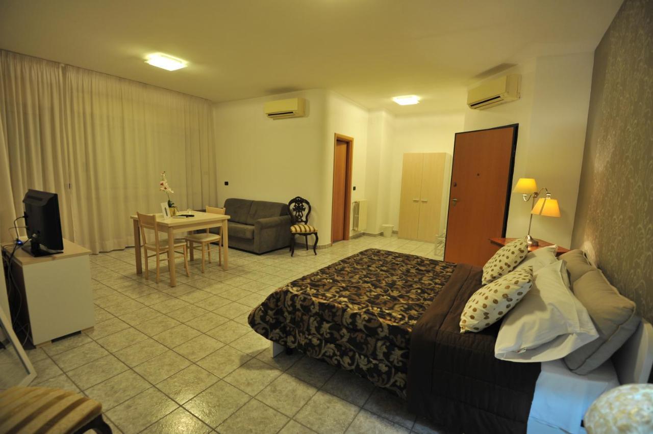 Quarantadue Quindici Hotel Termoli Buitenkant foto